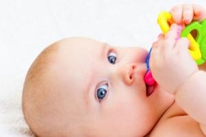 Nicanje zubića kod beba